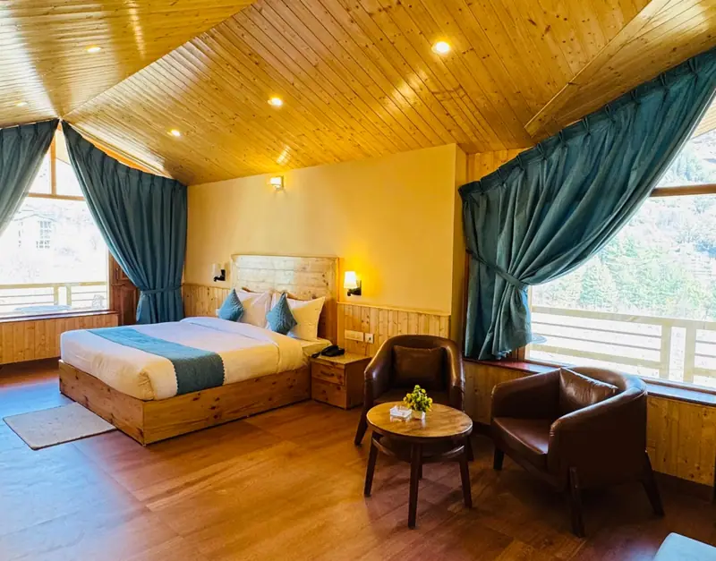 Extravagance Room With Balcony for honeymoon couples